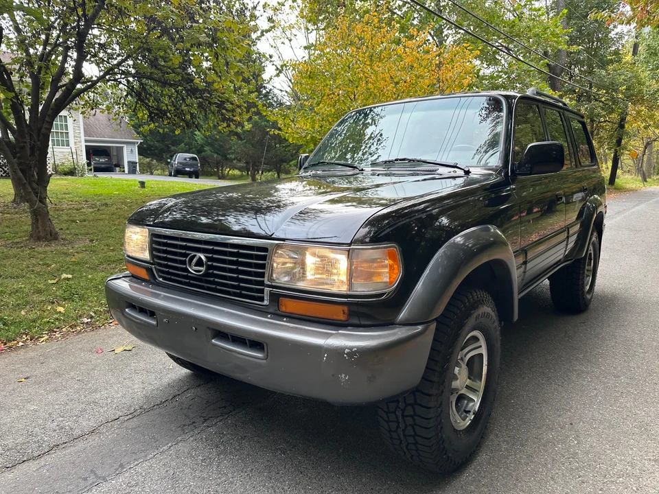 1997 Lexus LX 1st Gen - Image 9 of 31