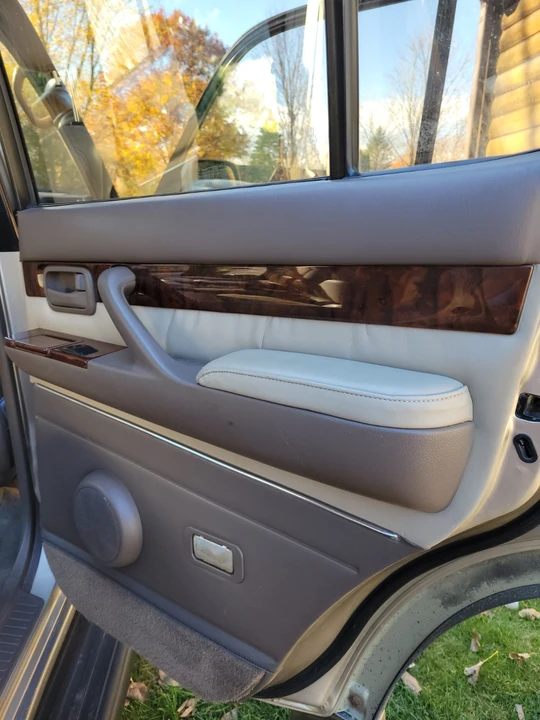 1997 Lexus LX 1st Gen - Image 9 of 21