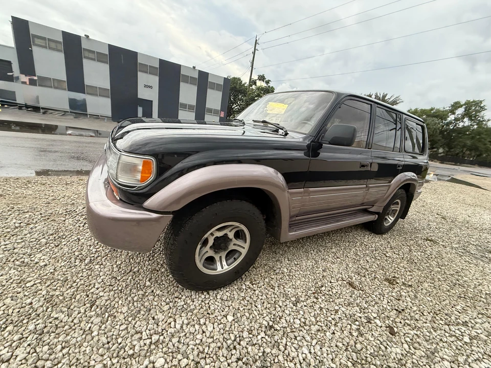 1997 Lexus LX 1st Gen - Image 10 of 31