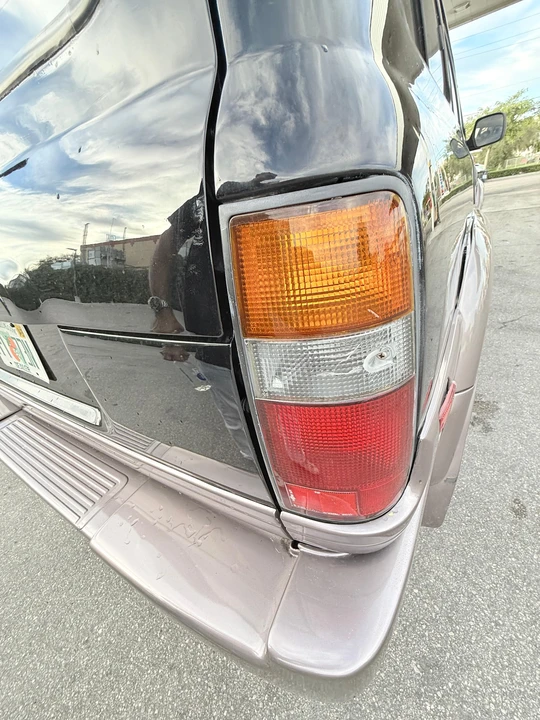 1997 Lexus LX 1st Gen - Image 30 of 31