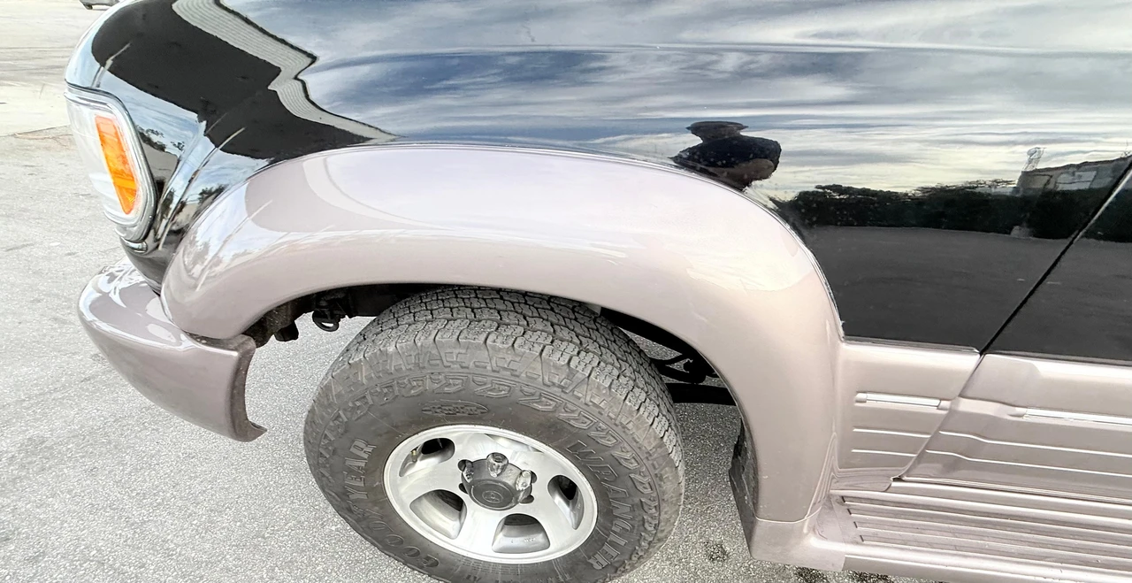 1997 Lexus LX 1st Gen - Image 24 of 31