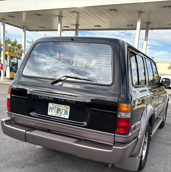 1997 Lexus LX 1st Gen - Image 16 of 31