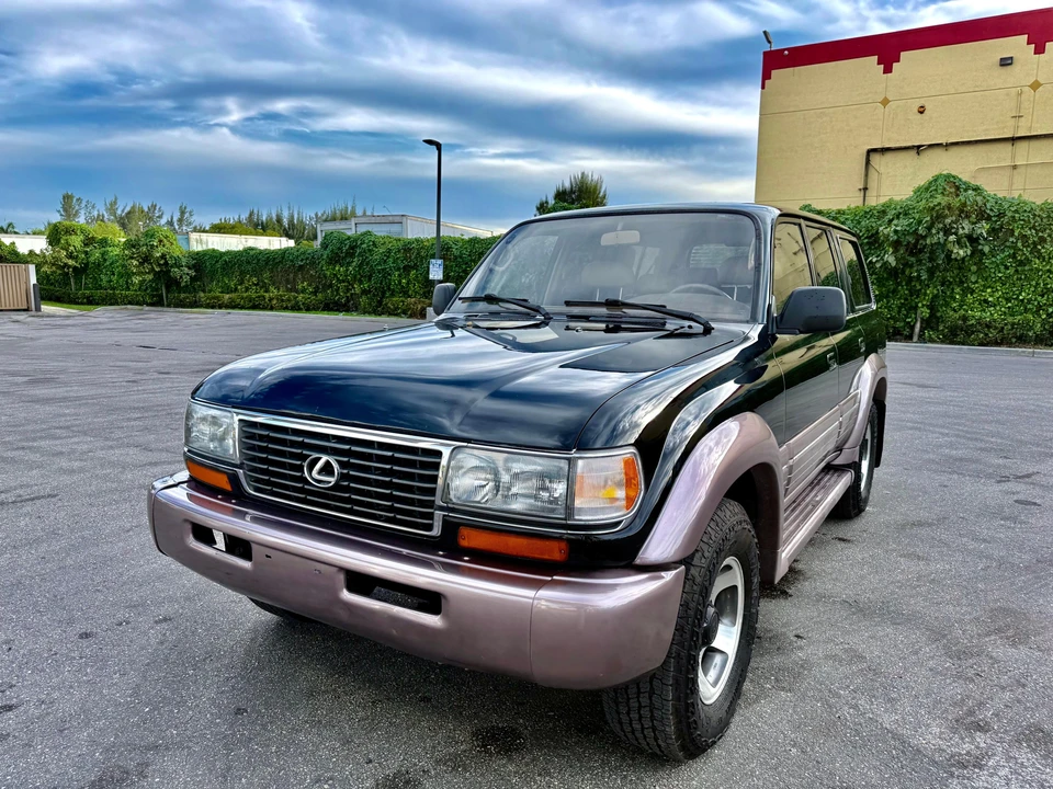 1997 Lexus LX 1st Gen - Image 8 of 31