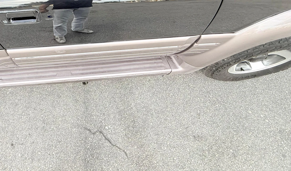 1997 Lexus LX 1st Gen - Image 27 of 31