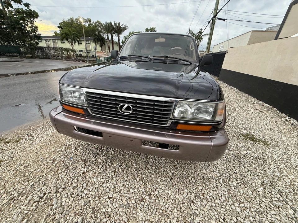 1997 Lexus LX 1st Gen - Image 7 of 31