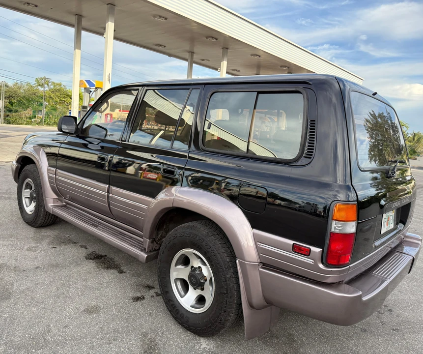 1997 Lexus LX 1st Gen - Image 12 of 31