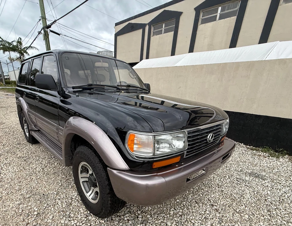 1997 Lexus LX 1st Gen - Image 21 of 31