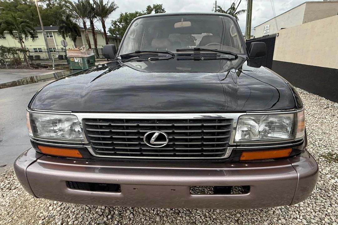 1997 Lexus LX 1st Gen - Image 2 of 31