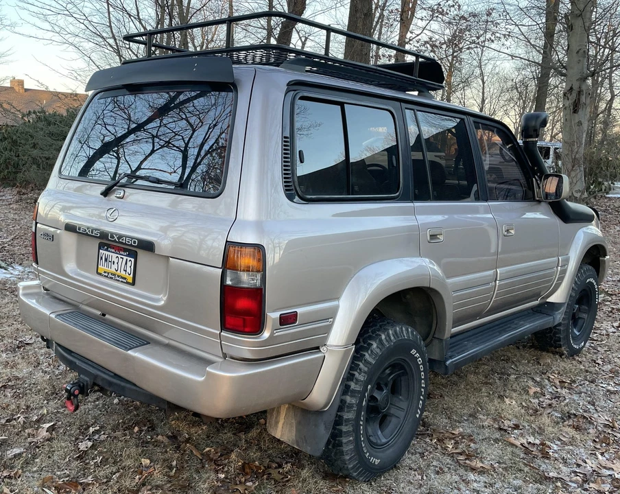 1997 Lexus LX 1st Gen - Image 17 of 31
