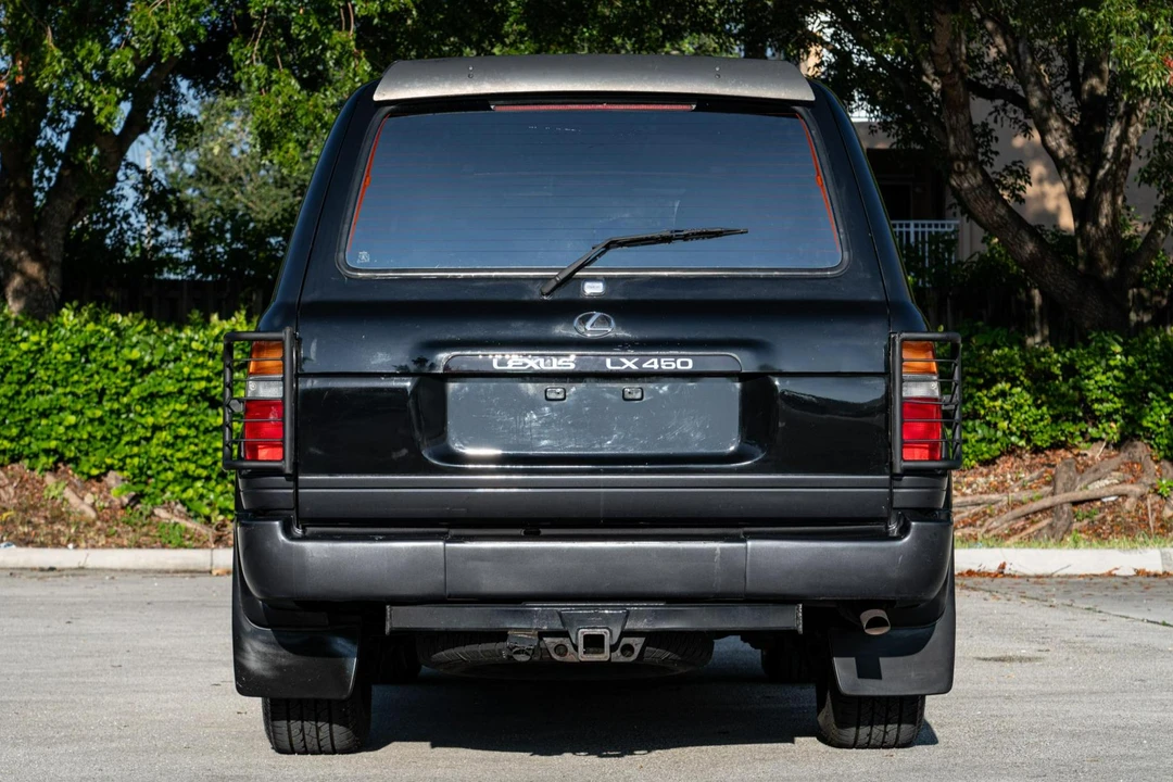 1997 Lexus LX 1st Gen - Image 5 of 31