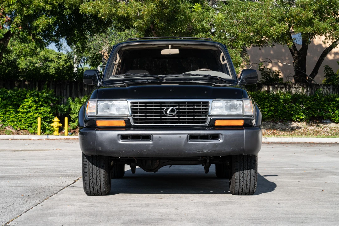 1997 Lexus LX 1st Gen - Image 9 of 31