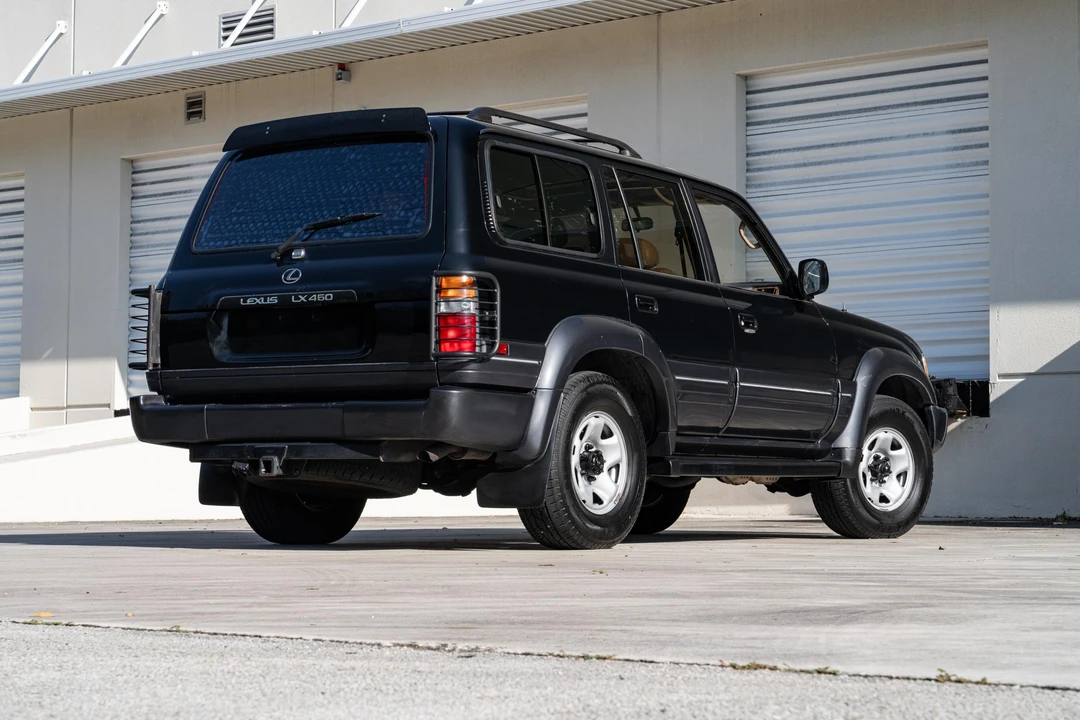 1997 Lexus LX 1st Gen - Image 24 of 31