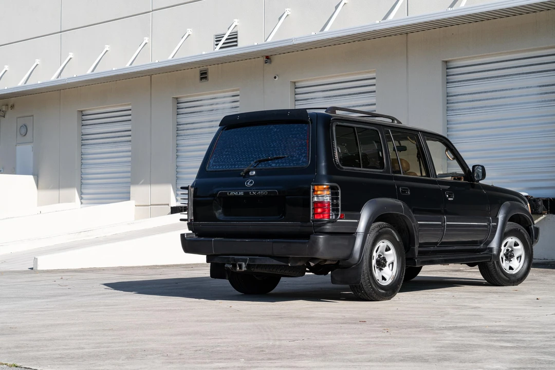 1997 Lexus LX 1st Gen - Image 26 of 31