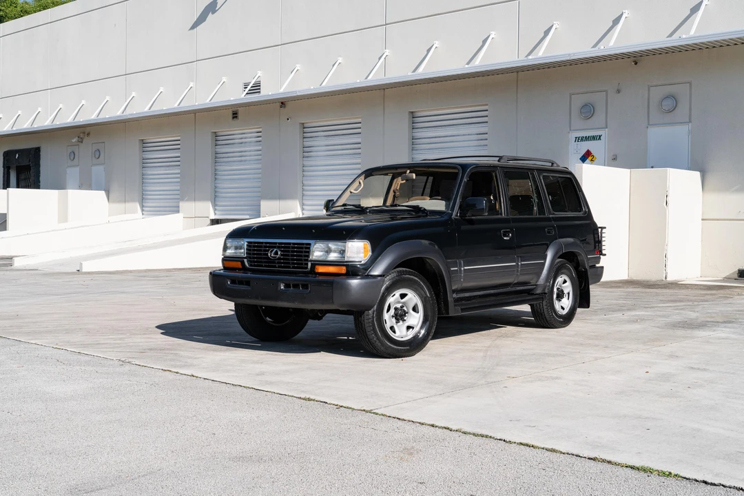 1997 Lexus LX 1st Gen - Image 15 of 31