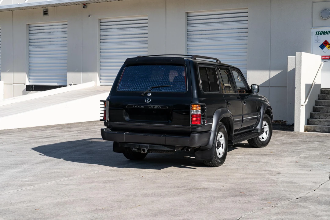 1997 Lexus LX 1st Gen - Image 23 of 31