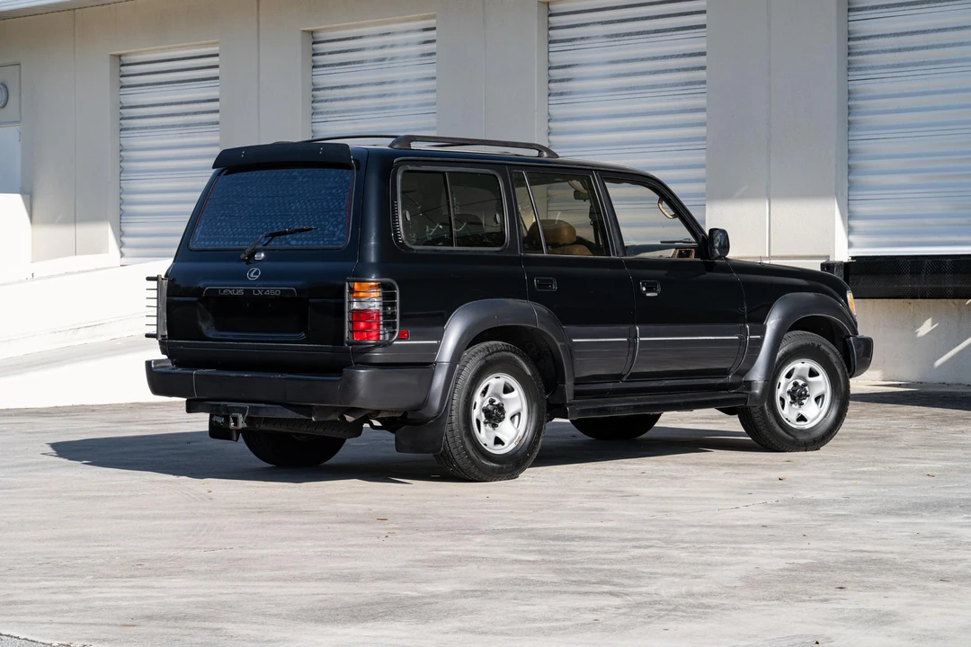 1997 Lexus LX 1st Gen - Image 25 of 31