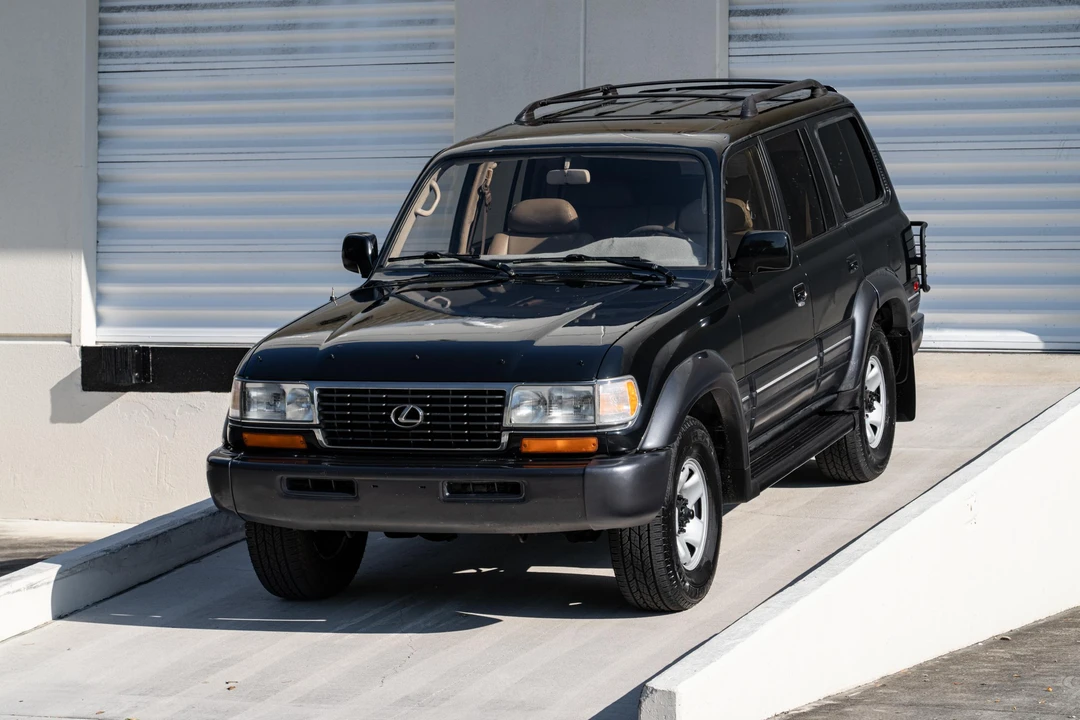 1997 Lexus LX 1st Gen - Image 13 of 31