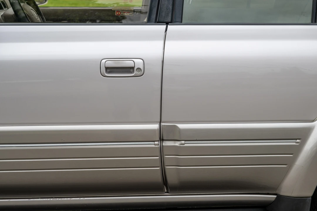 1997 Lexus LX 1st Gen - Image 22 of 31