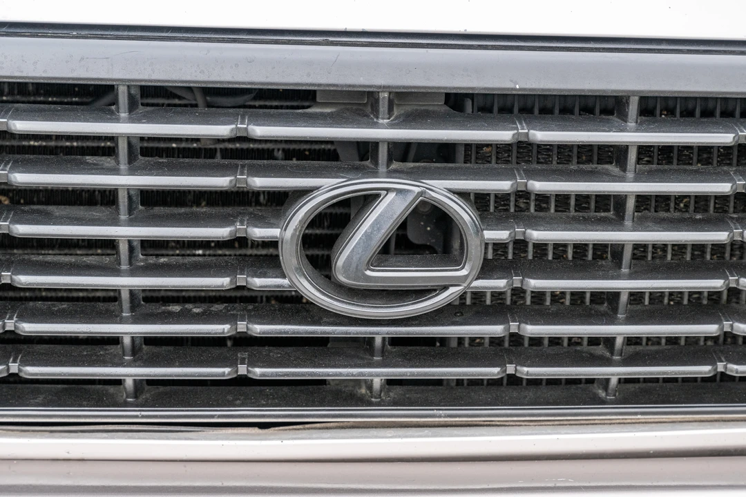1997 Lexus LX 1st Gen - Image 15 of 31