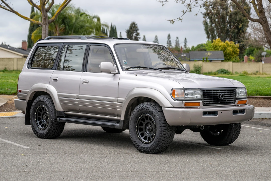 1997 Lexus LX 1st Gen - Image 10 of 31