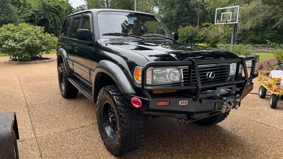 1997 Lexus LX 1st Gen - Image 4 of 15
