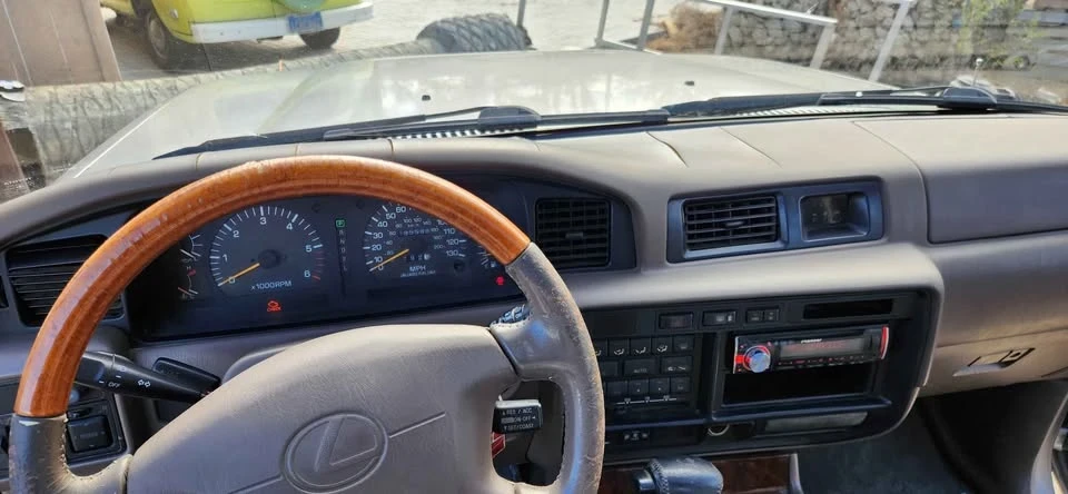 1997 Lexus LX 1st Gen - Image 4 of 10