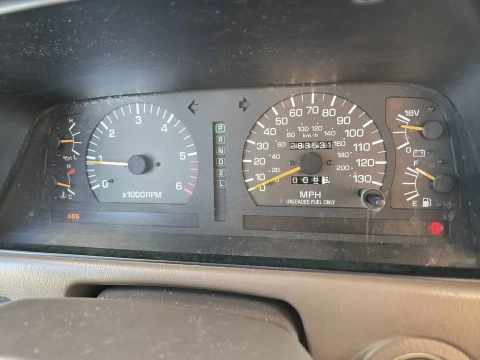 1997 Lexus LX 1st Gen - Image 13 of 16