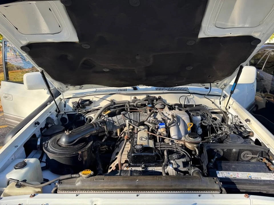 1997 Lexus LX 1st Gen - Image 8 of 19