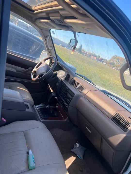1997 Lexus LX 1st Gen - Image 12 of 13