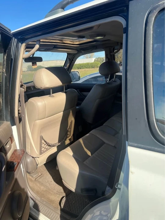 1997 Lexus LX 1st Gen - Image 6 of 13