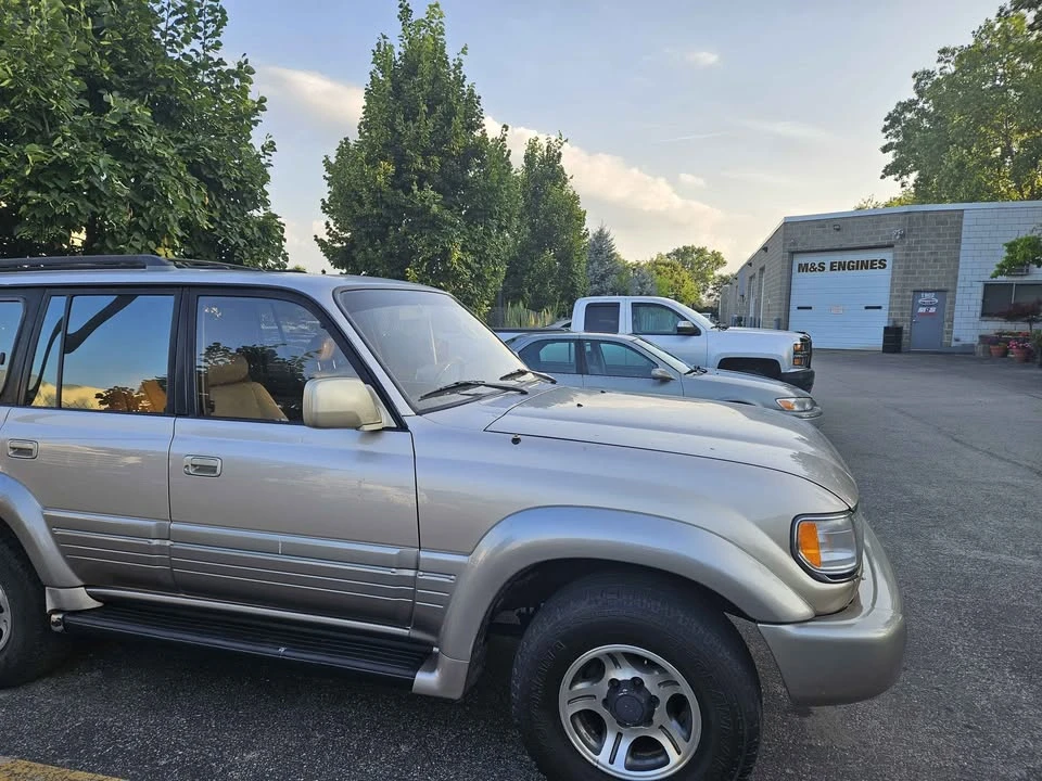 1997 Lexus LX 1st Gen - Image 4 of 9