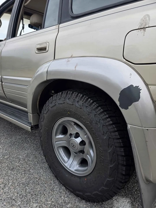 1997 Lexus LX 1st Gen - Image 5 of 12