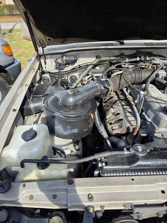 1997 Lexus LX 1st Gen - Image 9 of 12