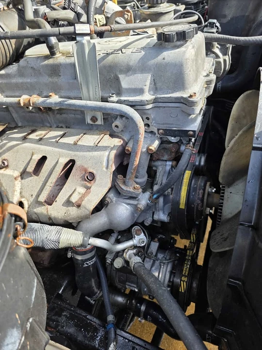 1997 Lexus LX 1st Gen - Image 8 of 12
