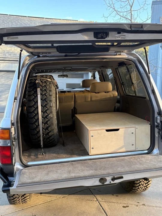1997 Lexus LX 1st Gen - Image 5 of 8