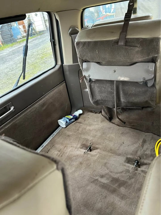 1997 Lexus LX 1st Gen - Image 6 of 7