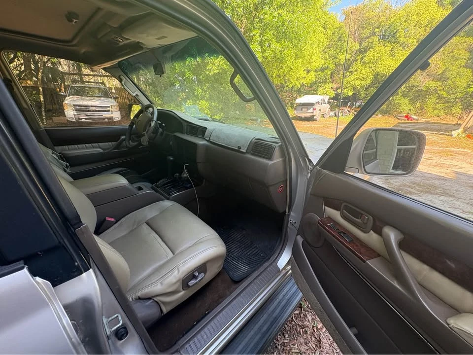 1997 Lexus LX 1st Gen - Image 7 of 9