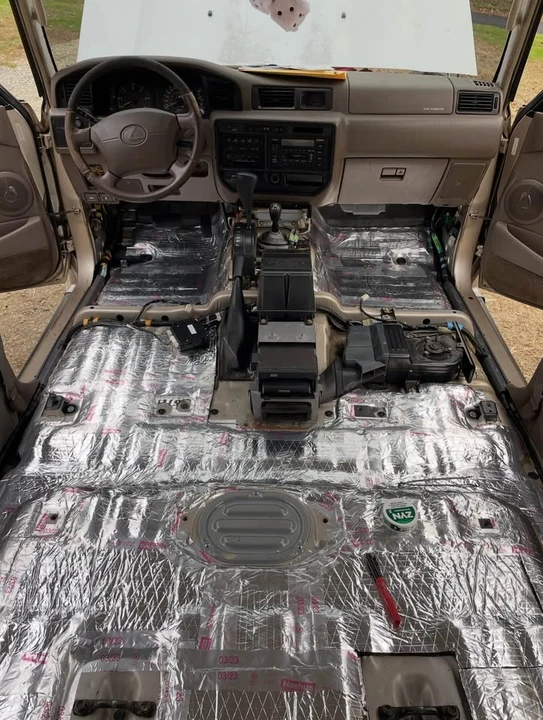 1997 Lexus LX 1st Gen - Image 17 of 20