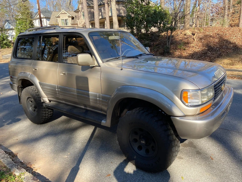 1997 Lexus LX 1st Gen - Image 3 of 31