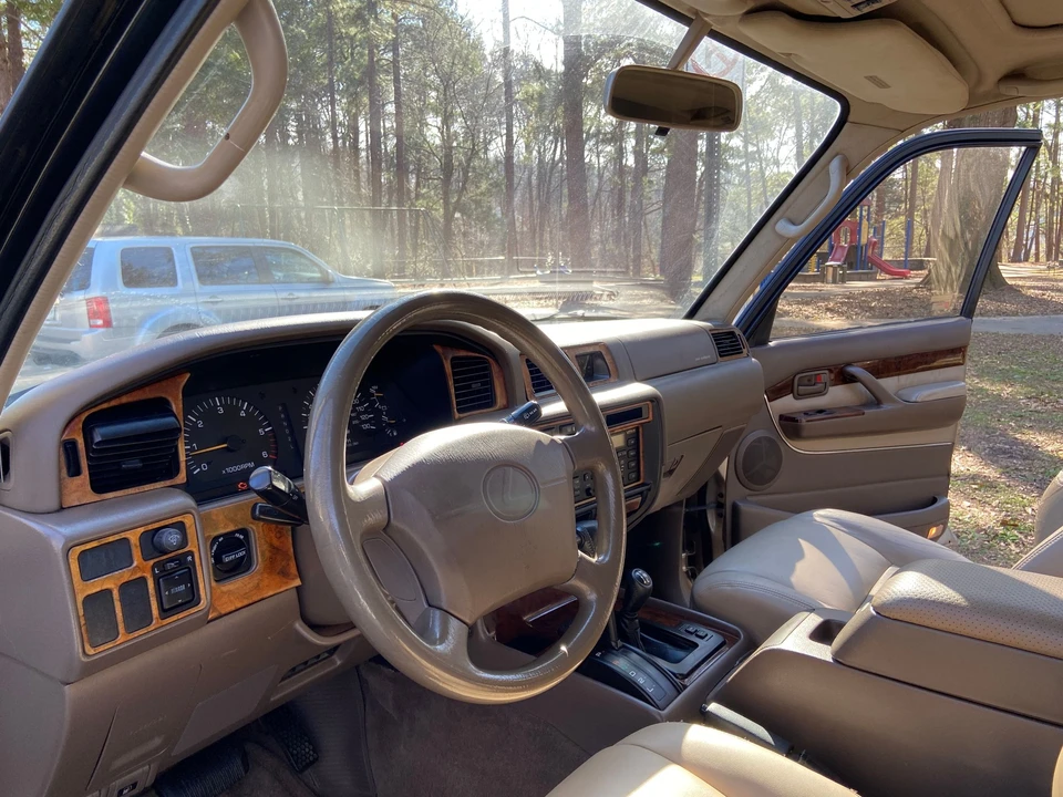 1997 Lexus LX 1st Gen - Image 19 of 31