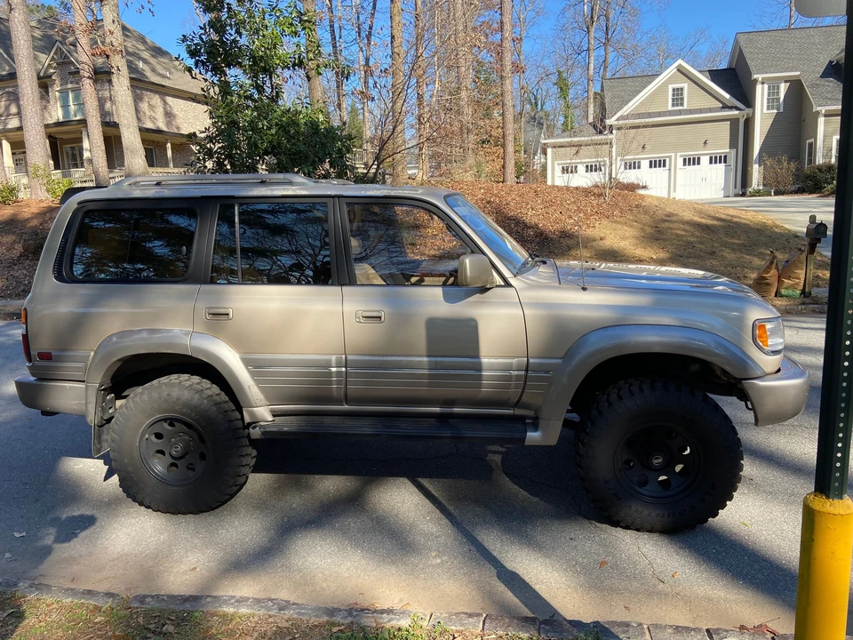 1997 Lexus LX 1st Gen - Image 5 of 31
