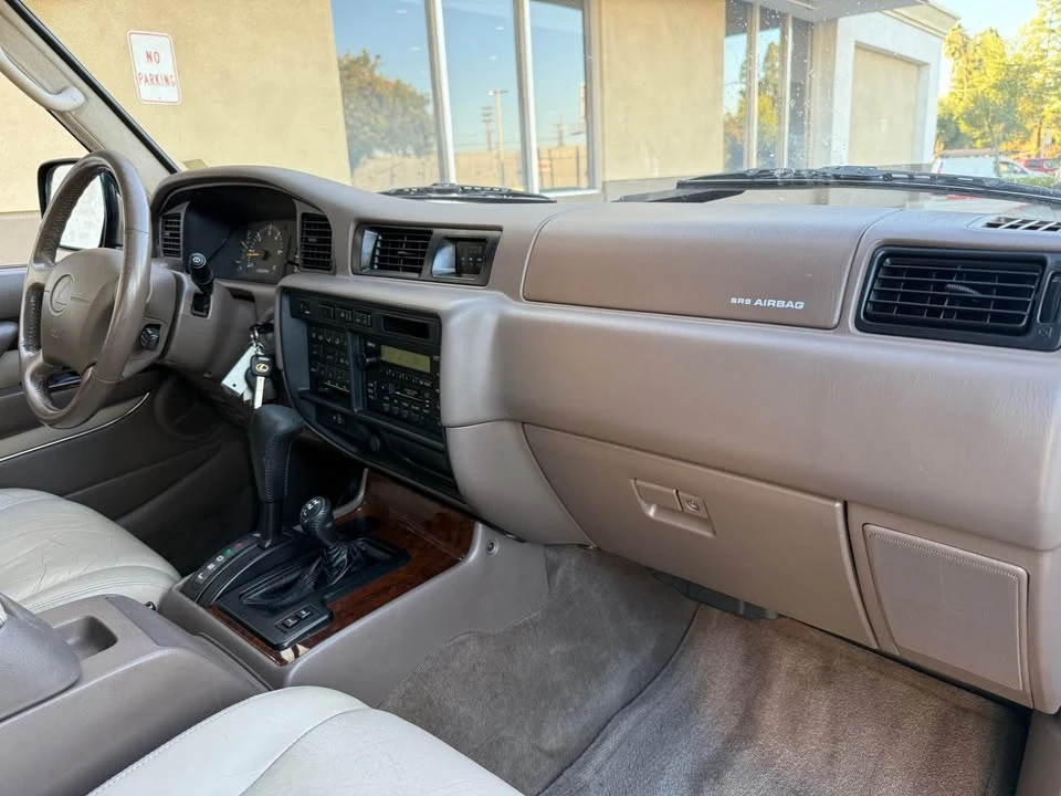 1997 Lexus LX 1st Gen - Image 18 of 20