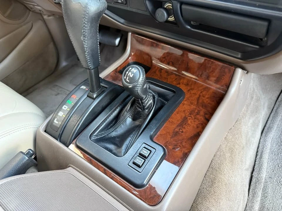 1997 Lexus LX 1st Gen - Image 13 of 20