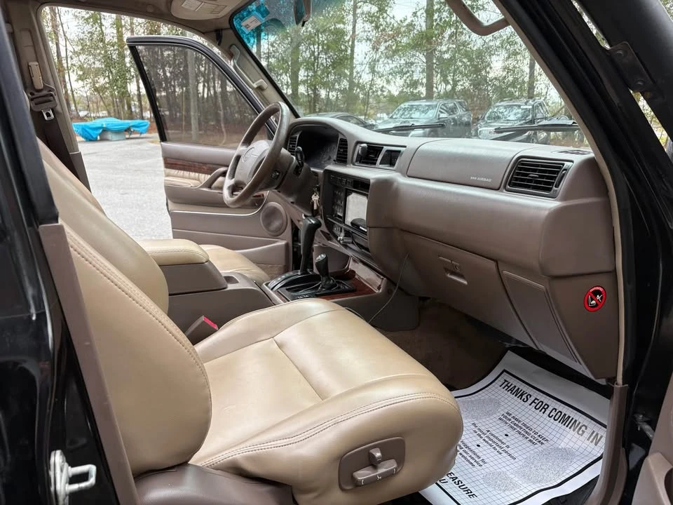 1997 Lexus LX 1st Gen - Image 19 of 20