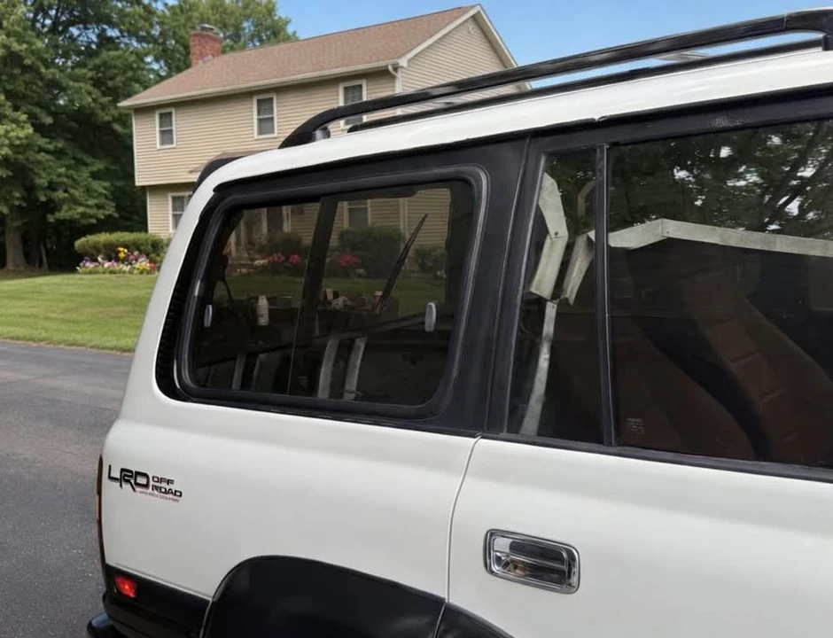 1997 Lexus LX 1st Gen - Image 3 of 18