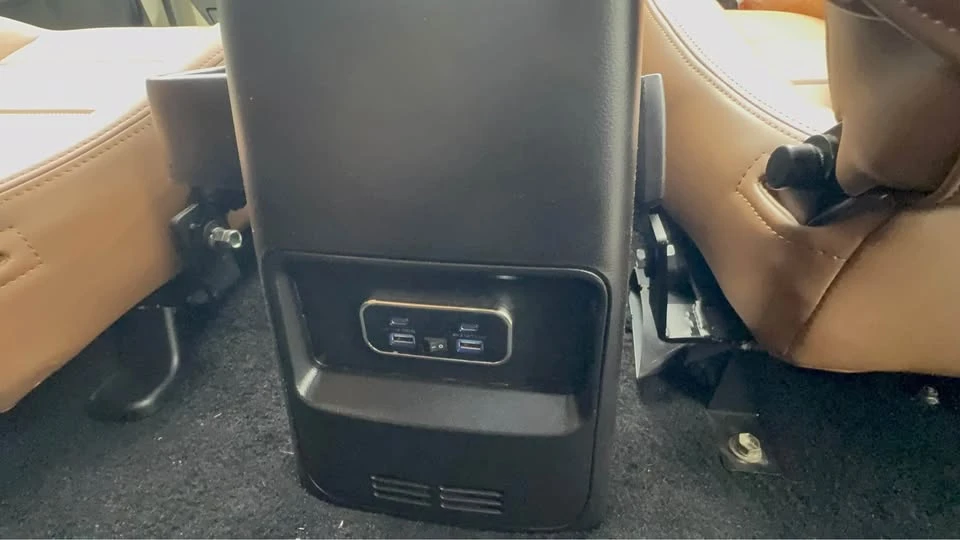 1997 Lexus LX 1st Gen - Image 11 of 18