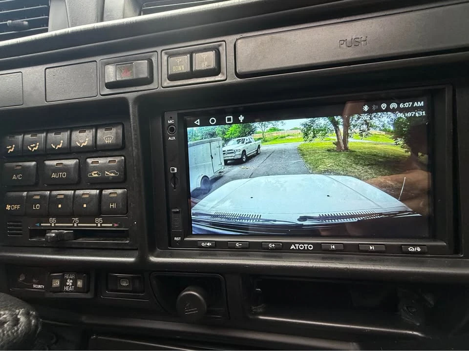 1997 Lexus LX 1st Gen - Image 9 of 18