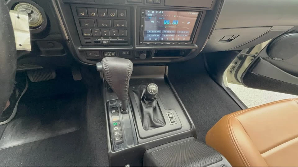 1997 Lexus LX 1st Gen - Image 8 of 18