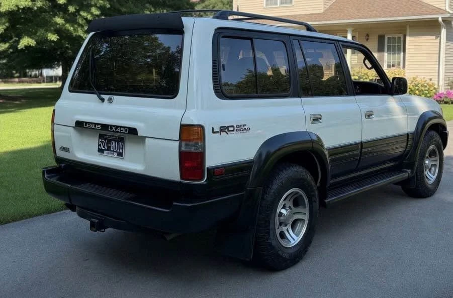 1997 Lexus LX 1st Gen - Image 4 of 18