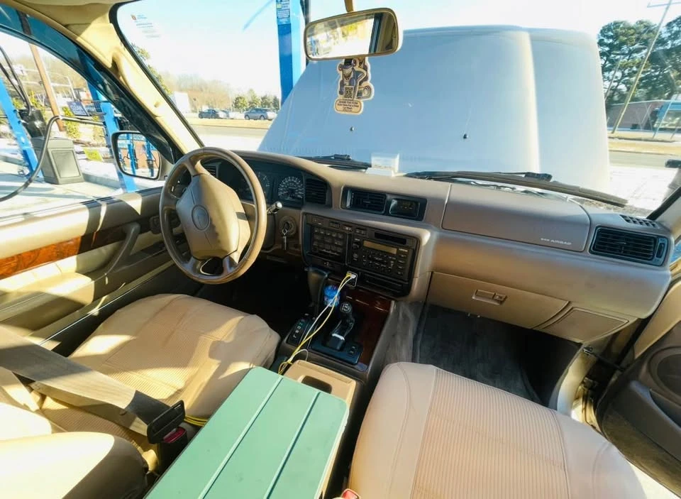 1997 Lexus LX 1st Gen - Image 5 of 7
